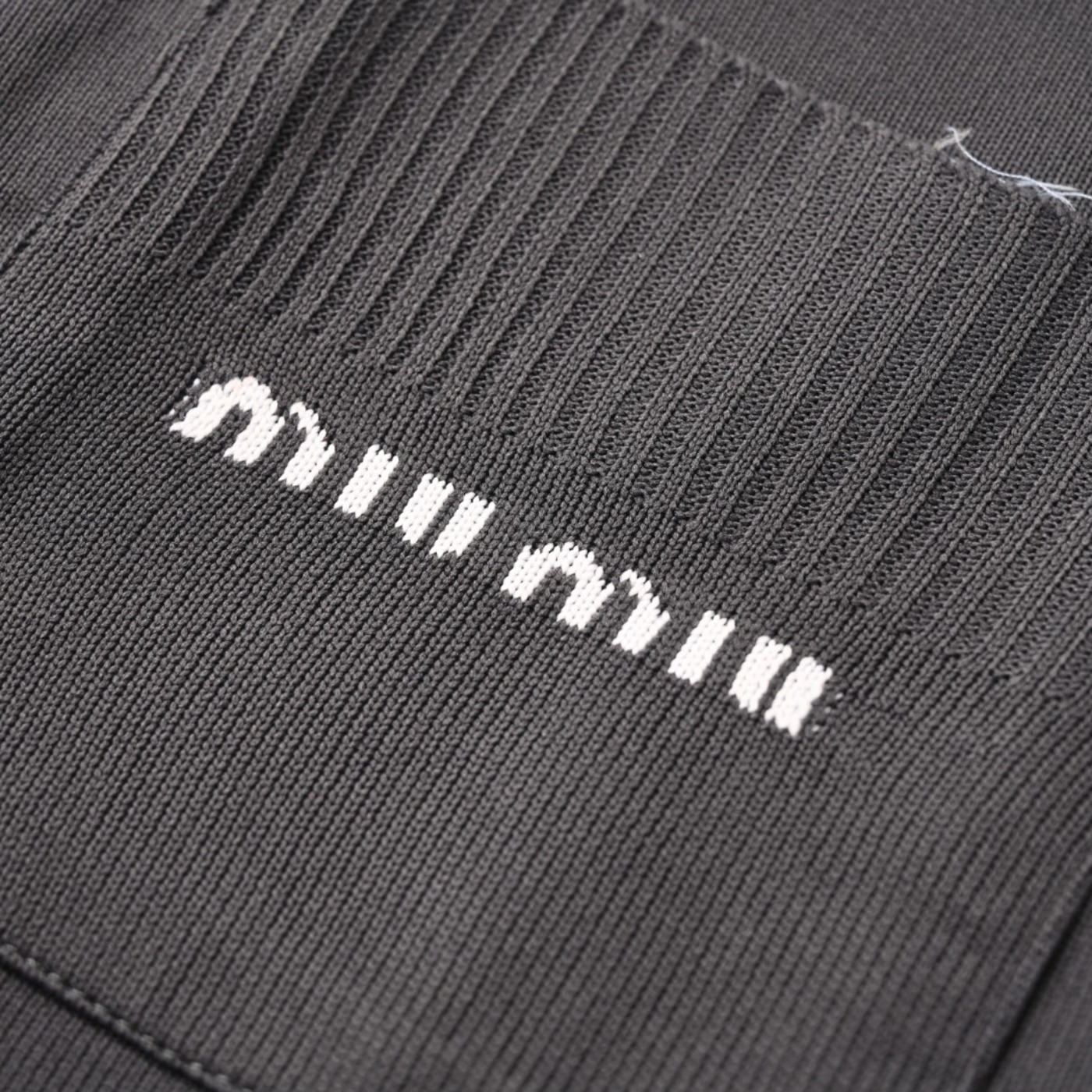 c030a0a18986527c27ed225725c7a6cc_1761363429_5949.jpg c030a0a18986527c27ed225725c7a6cc_1761363429_5949.jpg