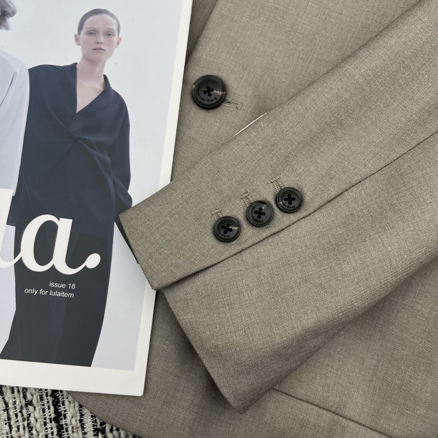 2c08e0afbeaa1875417b59ea5179483d_1762240697_0185.jpg 2c08e0afbeaa1875417b59ea5179483d_1762240697_0185.jpg