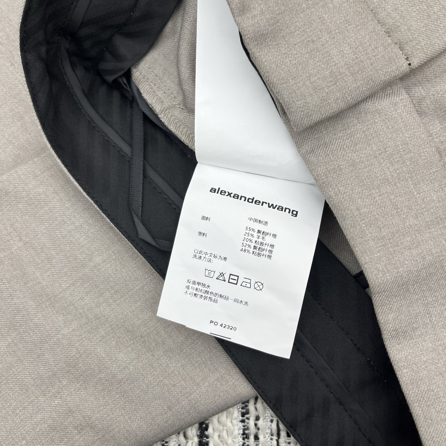 2c08e0afbeaa1875417b59ea5179483d_1762244193_0349.jpg 2c08e0afbeaa1875417b59ea5179483d_1762244193_0349.jpg