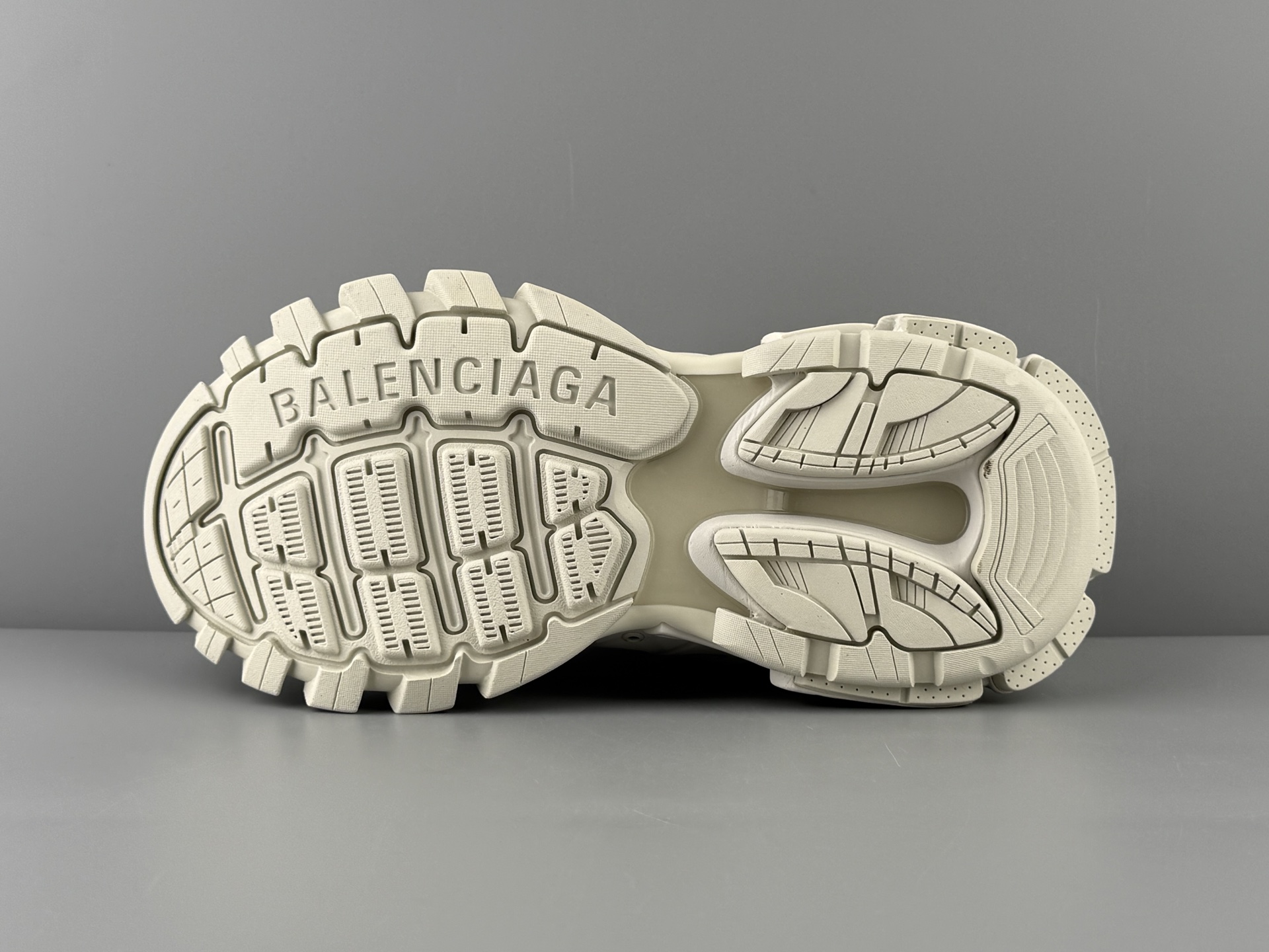 4b6a08657b15b310b75893988313f4db_1763022875_8105.jpg 4b6a08657b15b310b75893988313f4db_1763022875_8105.jpg