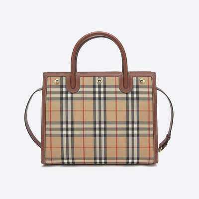 버버리 가죽 스몰 토트백 8025274