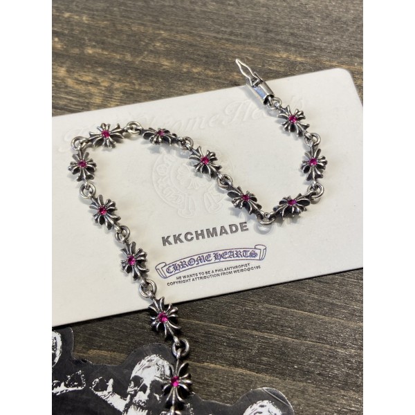 크롬하츠 타이니 E 크로스 브레이슬릿, 레드 다이아몬드 인레이