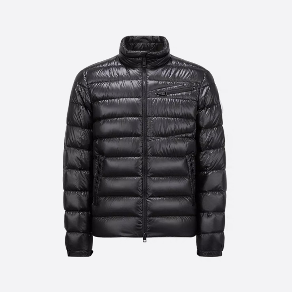 몽클레르 한정판 옐로우 라벨 다운 재킷, 가슴 부분 사선 지퍼 디자인