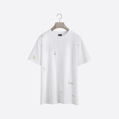 디올 반팔 티셔츠, 전체 데이지 자수 장식